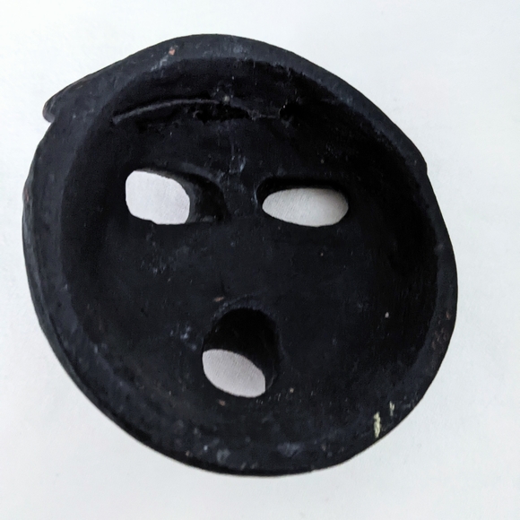 Boho Home Decor. Black + Brown Ethnic Clay Hanging Mask. Small, 4" Diam. - Picture 4 of 9